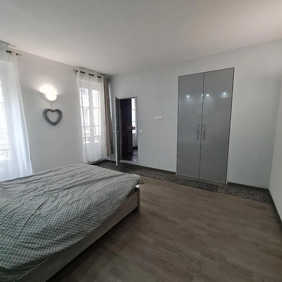 Appartement Tres Lumineux Porte De Saint-Cloud - F3 Avec Suite Parentale Paris Lägenhet